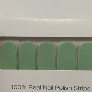 NWT Color Street "Oslo and Steady" Mint Green Nail Strips
